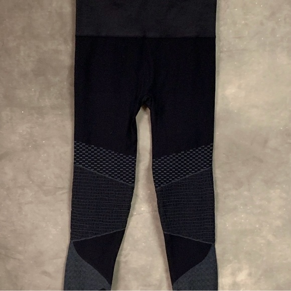 Spanx Look at Me Now Seamless Moto Leggings - Picture 3 of 5